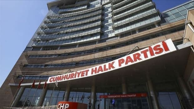 CHP İstanbul’da yine erteleme