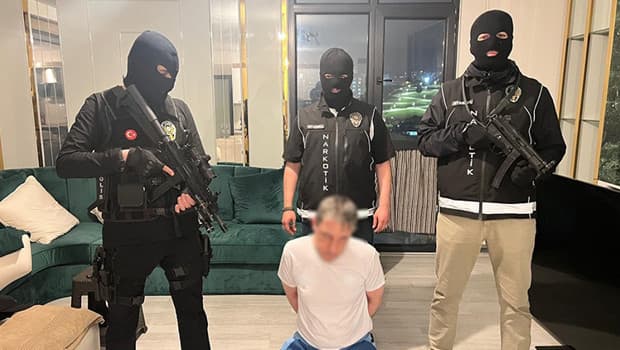 Hollanda tarafından aranıyordu! MİT ve polisin operasyonuyla Pendik'te yakalandı