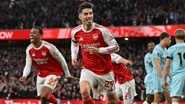 Arsenal, Premier Lig'de şampiyonluğa çok yakın!