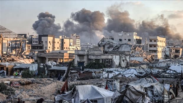 İsrail'den Gazze'ye art arda hava saldırıları: 4 kişi hayatını kaybetti