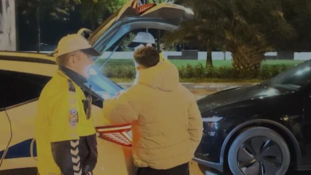 Kadıköy'de drift şovu yapan sürücüler yakalandı: 280 bin lira idari para cezası uygulandı
