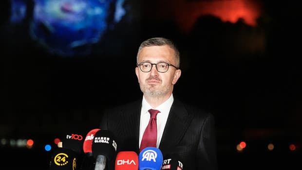 İletişim Başkanı Duran: Fatih Sultan'ın açtığı bu yol, Cumhurbaşkanımızın 'Türkiye Yüzyılı' hedefiyle devam eden bir meşaledir