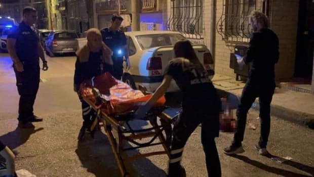 Annesini bıçaklayıp dehşet saçtı… Ağır yaralanan kadın hayatını kaybetti