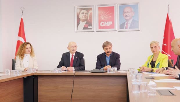 CHP’de YDK toplandı: İhraçlara af geliyor