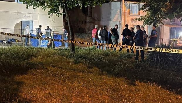 Bursa'da kanlı pusu! Marketten dönen kız kardeşi ve eniştesine kurşun yağdırdı