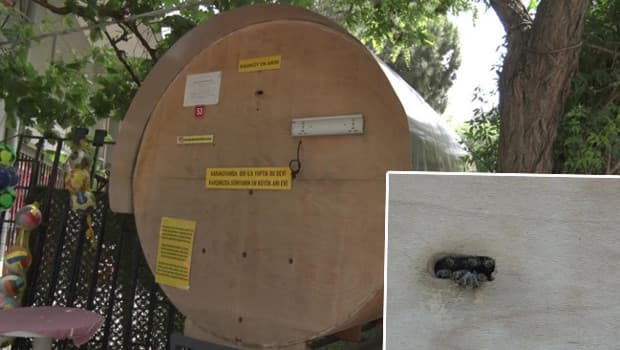 Dünyanın en büyüğü olduğunu iddia etti! Dükkanının önüne kurdu: 'Komple dolduğu zaman İstanbul'a yeter'
