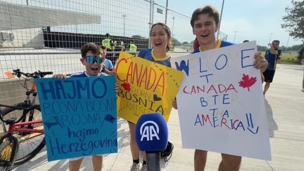 Toronto'ya Dünya Kupası atmosferi Bosna Hersek taraftarlarıyla geldi