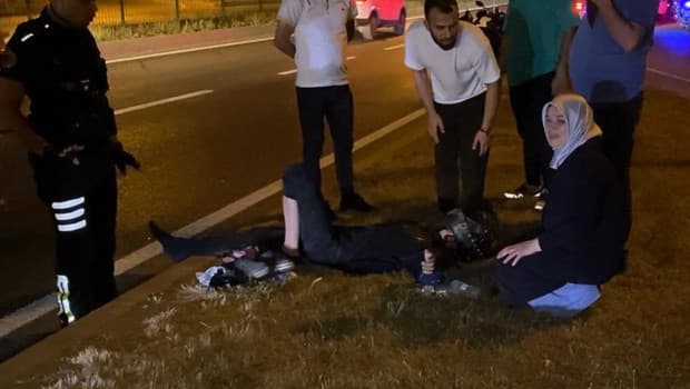 İnegöl'de kaza haberini alan anne olay yerine koştu, yaralı oğlunun elini tutarak moral verdi
