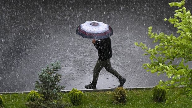 Meteoroloji'den 15 il için kritik uyarı: Kuvvetli yağış ve fırtınaya dikkat