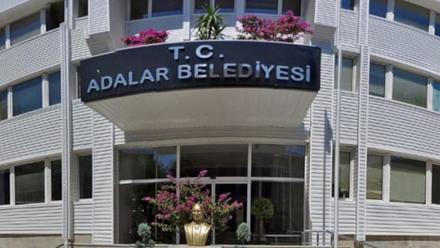 Son dakika... Adalar Belediyesi'ne 'yolsuzluk' operasyonu: Başkan Akpolat dahil 41 gözaltı