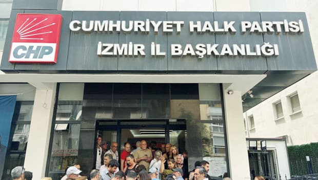 CHP İzmir’de gerginlik
