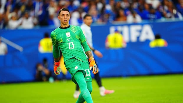 Fernando Muslera'dan inanılmaz hata! Son maç öncesi Uruguay'ı yaktı