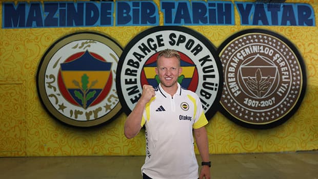 Dirk Kuyt, Fenerbahçe’ye yardımcı antrenör olarak geri döndü