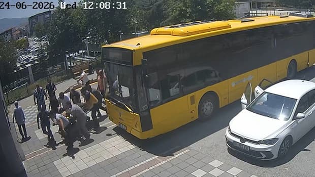 Malatya'da otobüste kalbi duran yolcuyu şoför güzergah değiştirerek hastaneye yetiştirdi