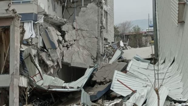 42 kişi hayatını kaybetmişti… Bad-ı Saba Konutları’na ilişkin 2 kamu görevlisi hakkında dava açıldı