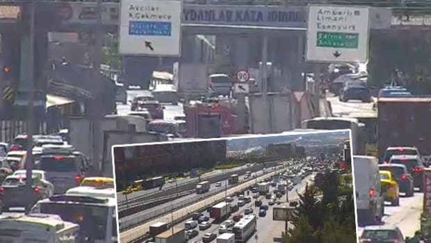 Beylikdüzü'nde kamyonet aydınlatma direğine çarptı: Trafik durma noktasına geldi