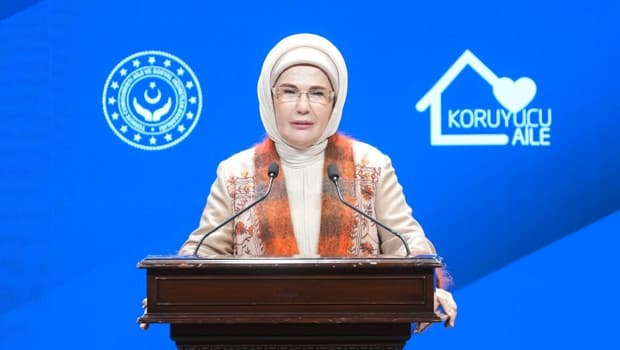 Emine Erdoğan, "Gönül Elçileri Koruyucu Aile Vizyon Çalıştayı Kapanış Programı"nda konuştu