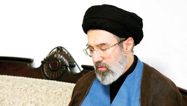 Hamaney’in tek sözü İran’ı ikiye böldü