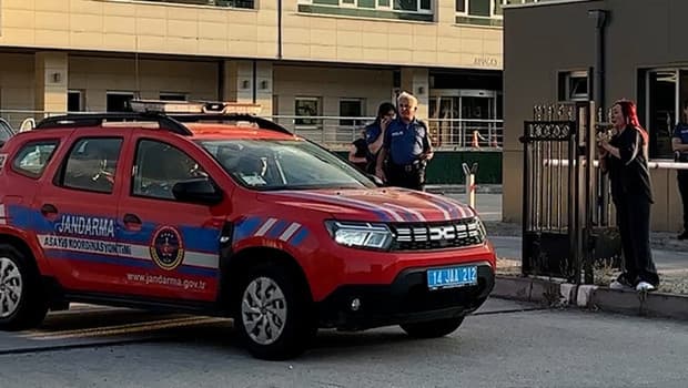 Bolu Belediyesi’ne ‘zimmet’ operasyonu: Özel Kalem Müdürü tutuklandı