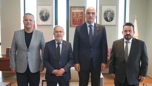 Bakan Ersoy, 15 Temmuz Derneği heyetini ağırladı! Milli hafızayı güçlendirecek çalışmalar masaya yatırıldı