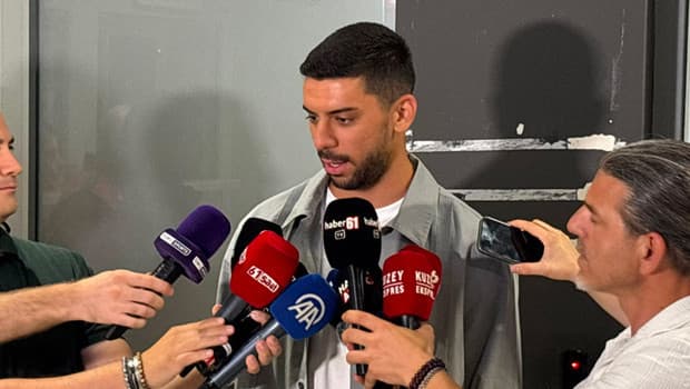Cenk Özkaçar: 'İnşallah Trabzonspor'a başarılı bir sezon yaşatırız'
