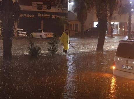Muğla Valiliği, sel ve su baskınlarına ilişkin ilk hasar tespitlerini açıkladı