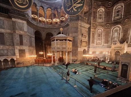 Ayasofya-i Kebir Camii ibadete hazır