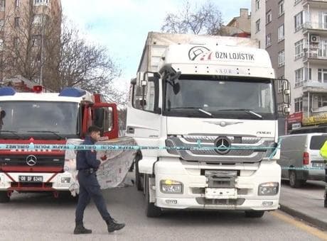 Ankara Cebeci Tren İstasyonu önünde feci kaza: 76 yaşındaki kadın TIR’ın altında kaldı