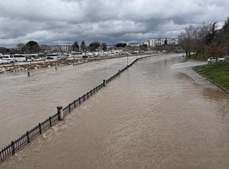 Çanakkale’de sel alarmı! Kocabaş Çayı taştı, ekipler teyakkuz halinde