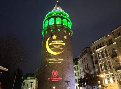 Galata Kulesi'nde ramazan ışığı