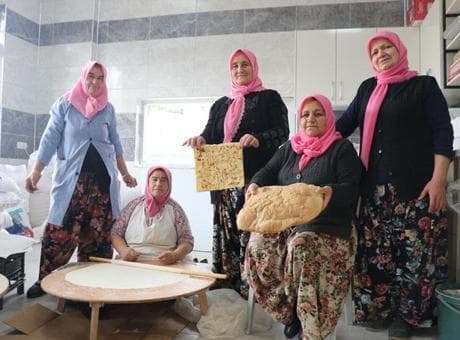 Günlerce bayatlamıyor! İslamköy ekşi mayalı ramazan ekmeğine yoğun ilgi