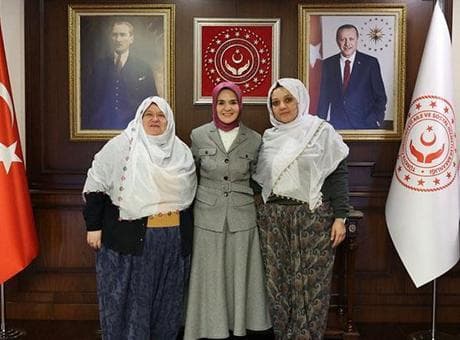 Bakan Göktaş, Mihalgazi Belediye Başkanı Güneş ile görüştü