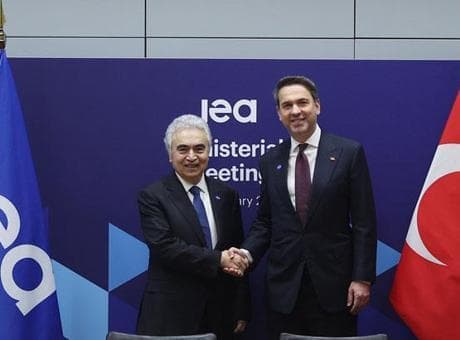Bakan Bayraktar, Uluslararası Enerji Ajansı Başkanı Birol ile görüştü