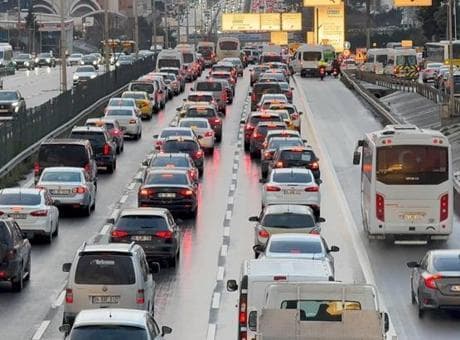 İstanbul trafiği, iftar öncesi yüzde 85'i gördü! İşte bölge bölge son durum