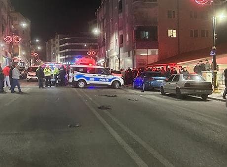 Sivas'ta teravih namazına gitmek isteyen gelin ve kaynanaya otomobil çarptı! 1 ölü 1 yaralı