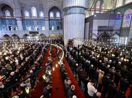 Ramazanın ilk cumasında camiler doldu taştı