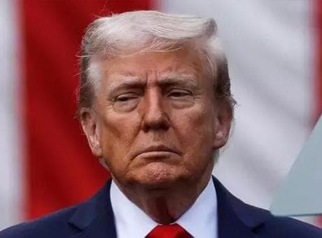 ABD Başkanı Donald Trump: İran'a kısıtlı bir saldırıyı değerlendirdiğimi söyleyebilirim