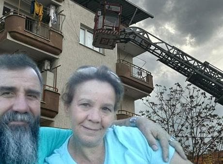 Manisa'da esrarengiz olay! Haber alınamayan çiftten biri ölü diğeri baygın halde bulundu