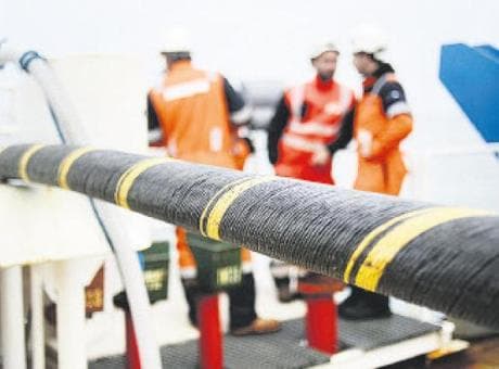Suudiler’den İsrail’e fiber optik çalımı