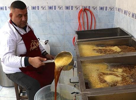 Gazianteplilerin iftar sofralarındaki vazgeçilmez içeceği: 'Meyan şerbeti'
