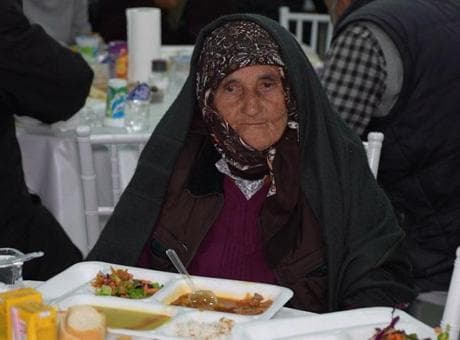 Bu köyde ramazanda ocaklar yanmıyor! İftarın adresi hep aynı yer