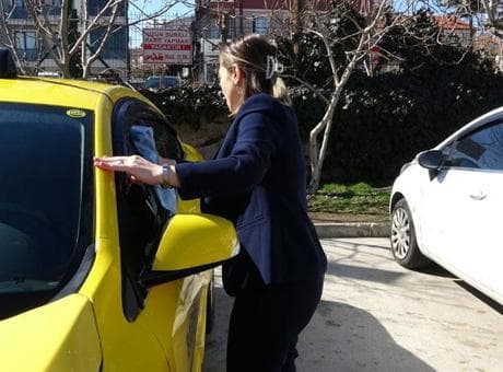 3 çocuk annesi taksici Hacer Topal gece gündüz çalışıyor! 'Merhaba abi' deyip biniyorlar