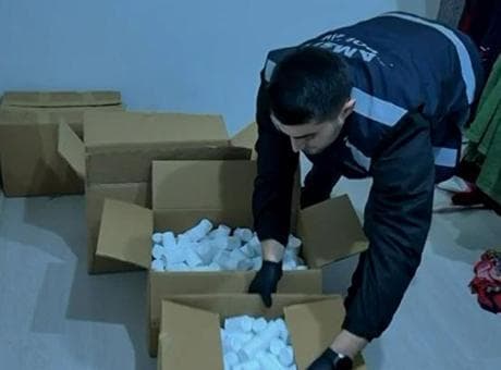 Samsun'da evlerinden 230 bin hap çıkan anne-oğula gözaltı
