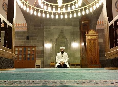 Teravih namazlarından sonra Erzurum’da okunan dua: 'İşfe’lena duası