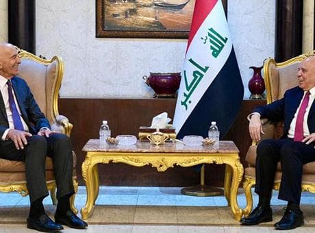 Irak Dışişleri Bakanı, ABD’nin Suriye Özel Temsilcisi Barrack ile görüştü