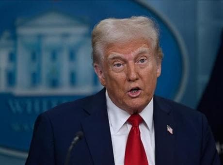 Trump'ın yüzde 10 gümrük vergisi uygulaması yürürlüğe girdi