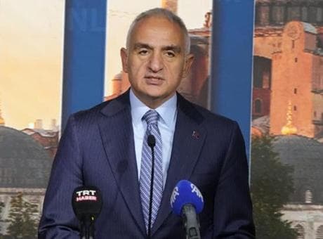 Bakan Ersoy: Vakıflar günde 100 bin vatandaşımıza iftar veriyor