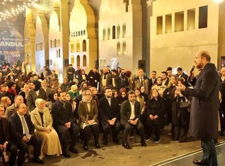 Bilal Erdoğan, AK Parti İstanbul İl Başkanlığı önünde kurulan ramazan etkinlik alanını ziyaret etti