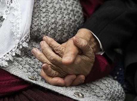 Türkiye'de 9 bini aşkın kişi 'ikinci baharında' evliliğe adım attı
