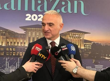 Bakan Ersoy, 'Külliye'de Ramazan' etkinlik alanını ziyaret etti
